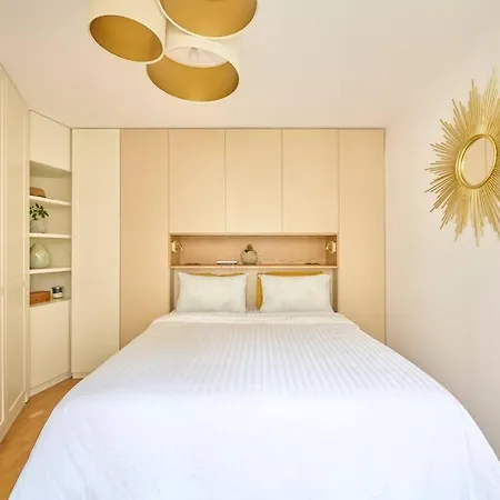 Elegant Flat In Paris, Near Saint Germain
